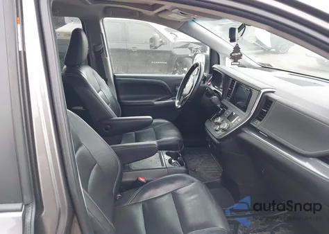 2015 Toyota Sienna Se 8 Passenger из США, поврежденный, VIN 5TDXK3DCXFS646389